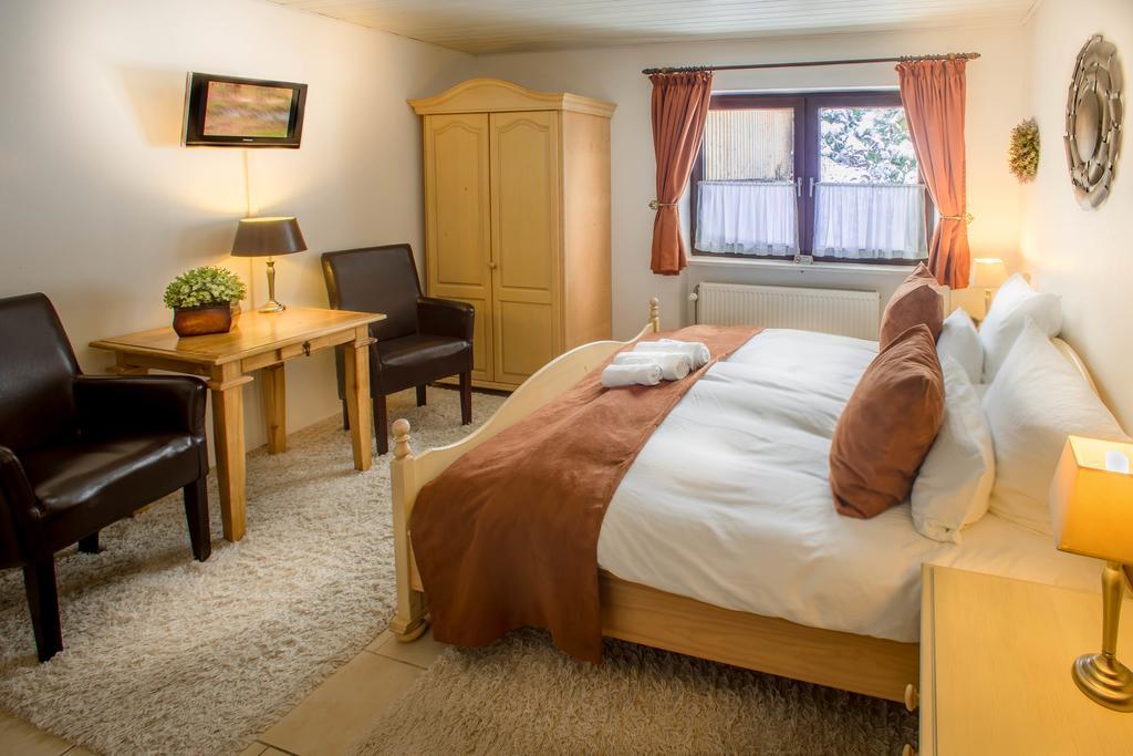רוהפולדינג Hotel Garni Zeranka מראה חיצוני תמונה